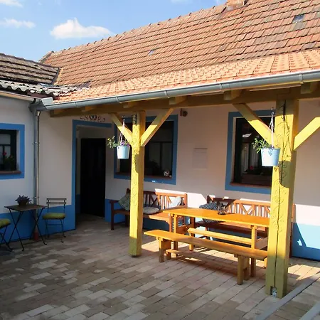 Hostal Ledňáček *