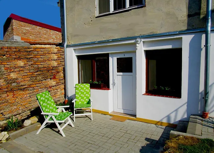 Hostel Lednacek
