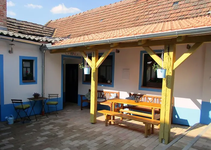 Vandrerhjem Lednacek *