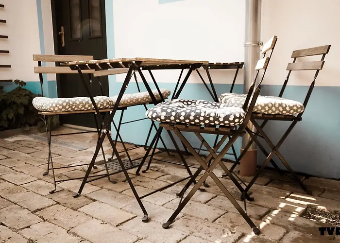 Hostel Lednacek