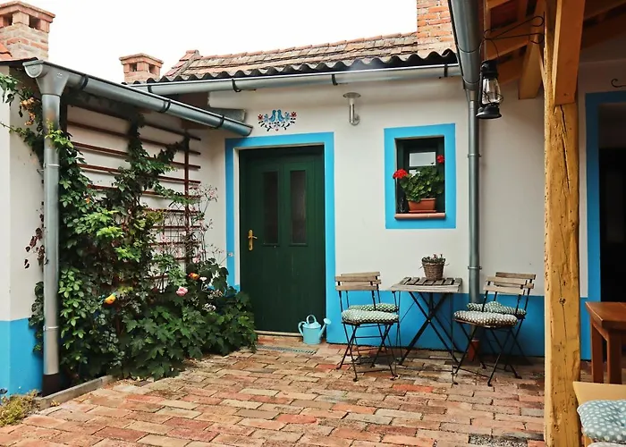 Hostel Lednacek